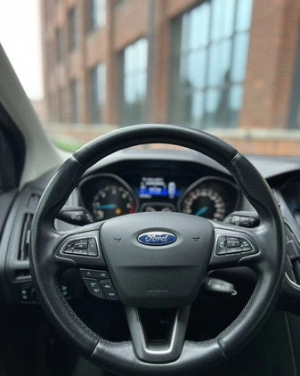 Ford Focus cena 26900 przebieg: 220000, rok produkcji 2017 z Wrocław małe 407